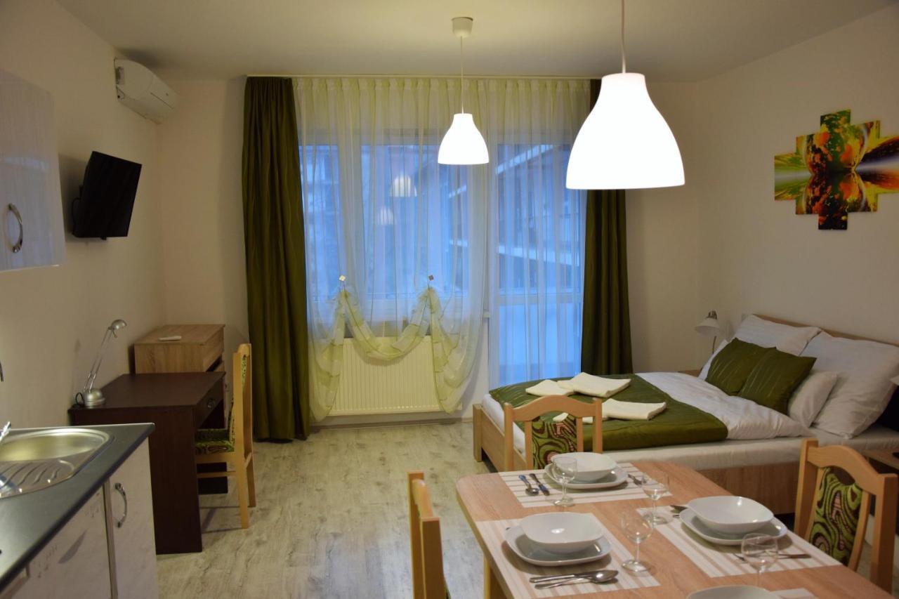 Downtown Apartment Miskolc Exterior photo