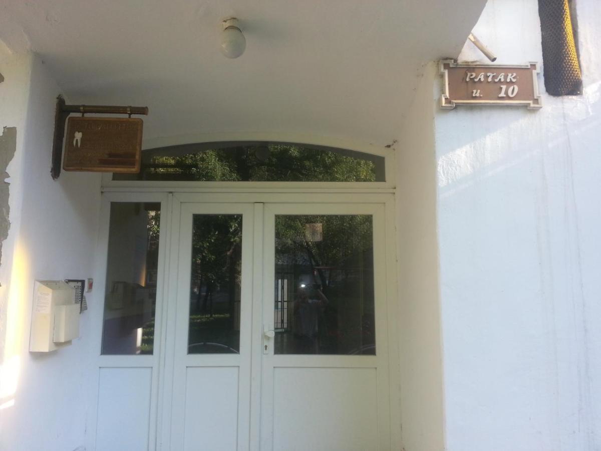 Downtown Apartment Miskolc Exterior photo